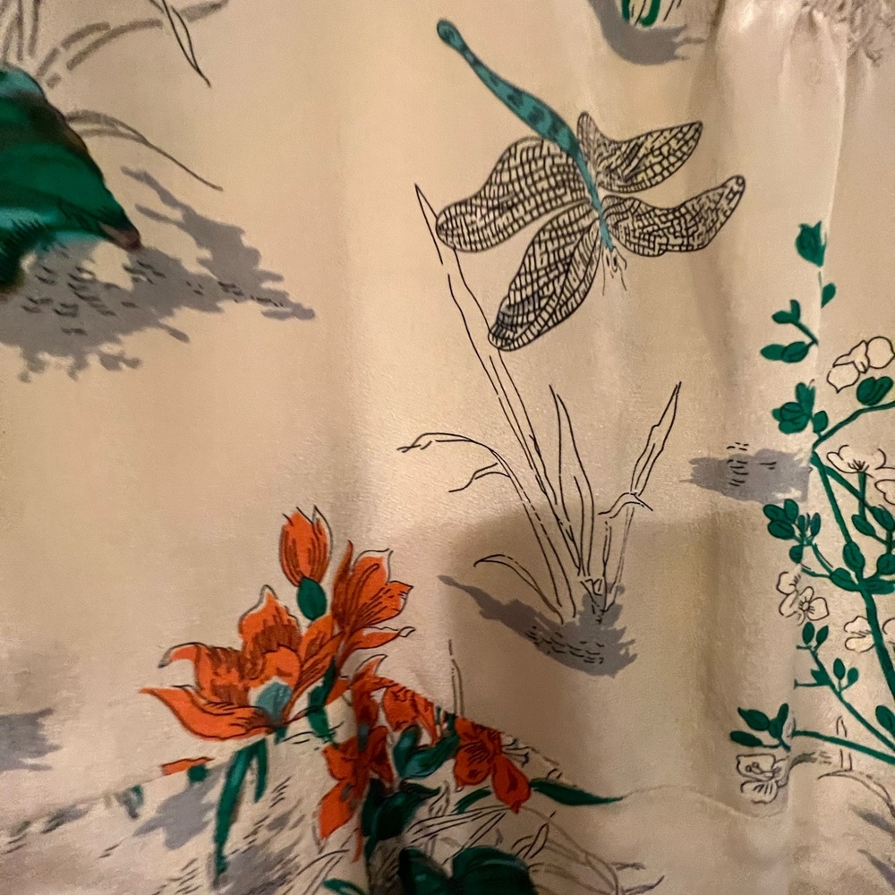 Anthropologie Floral Silk Blouse | Size 6 | V-Neck Flutter Sleeve Cream Top - Picture 5 of 10
